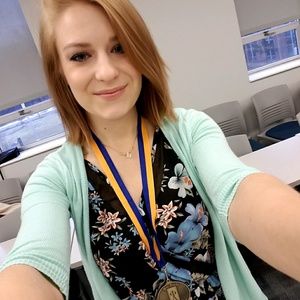 Meet your Posher, Stephanie